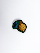 Load image into Gallery viewer, Nature Hand Embroidered Brooch - Macon&amp;Lesquoy - Berte
