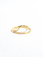 Load image into Gallery viewer, Arc Stacking Ring - Goldeluxe - Berte
