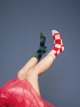 Load image into Gallery viewer, Felicity Cashmere Crew Socks - Hansel from Basel - Berte
