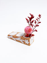 Load image into Gallery viewer, Floral Boxy Piece - Days Eye Ceramics - Berte

