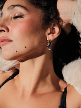 Load image into Gallery viewer, Ivette Hoop Earrings - MUNS - Berte
