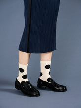Load image into Gallery viewer, Rie Blush Crew Socks
