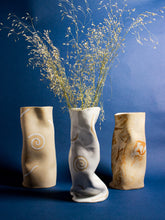 Load image into Gallery viewer, Swirly Crinkle Vase - Days Eye Ceramics - Berte
