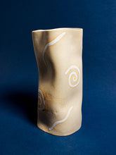 Load image into Gallery viewer, Swirly Crinkle Vase - Days Eye Ceramics - Berte
