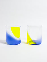 Load image into Gallery viewer, Splash Cups &amp; Pitchers - Bow Glassworks - Berte

